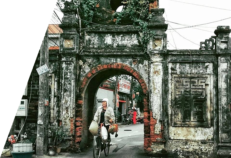 Cổng làng cổ